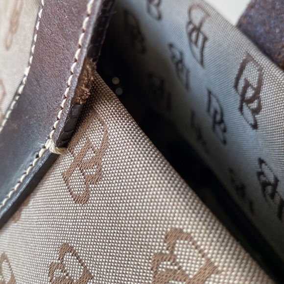 Dooney&Bourke large tote - Picture 8 of 16